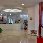 מלון Grand Sofia 4*