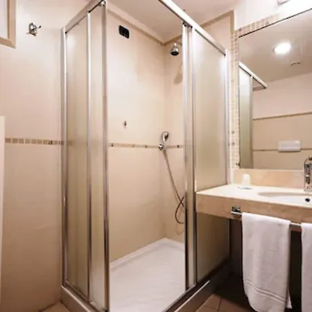 فندق Grand Sofia 4*